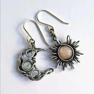 My Sun and Moon wire wrapped look drop earrings 🌿